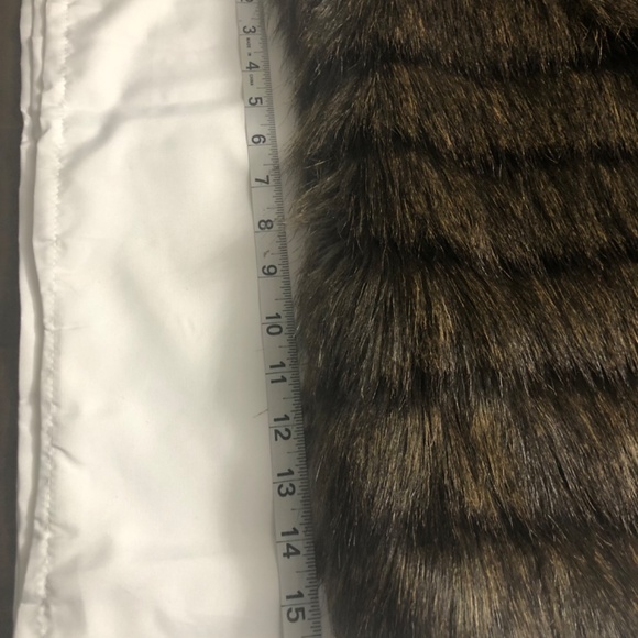 Michael Kors brown Faux fur vest - Picture 10 of 16